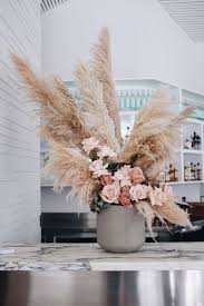12 14 Fluff Piece Natural Pampas Grass Pampas Bundle Etsy In 2020 Pampas Grass Decor Grass Decor Grass Centerpiece