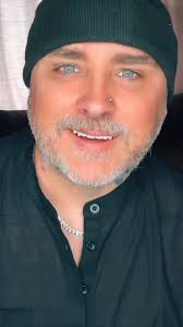 Just A Couple Of Silver Foxes Tryna Take Ya Mumzy's To Bingo... 😜  #Doppelganger #SocialMedia #LipSync TT/johnnyblue072