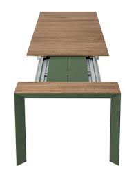 Pour les structures dans la version à rallonge, la fourniture comprend les éléments de fixation de la rallonge. Table A Rallonge Nori Kristalia Vert Bois Naturel Made In Design