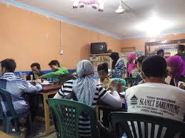 Anda juga dapat memilih dari halus, goreng, dan buatan tangan. Mie Ayam Comal Di 55 Tienda De Alimentos Batang Jawa Tengah Indonesia 104 Fotos Facebook
