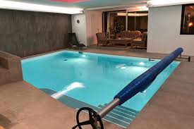 Die schwimmbäder dieser tollen hotels werden sie nicht mehr verlassen wollen! Pool Im Haus Oder Keller Als Hallenbad Bzw Indoorpool