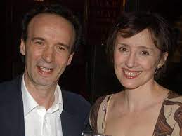 Nicoletta braschi (born april 14, 1960) is an italian actress and producer, best known for her work with her husband, actor and director roberto benigni. Roberto Benigni E Nicoletta Braschi Clamorosa Separazione