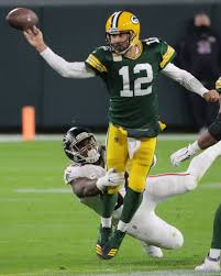 The insurgent actress, 29, made the big reveal during an appearance on the tonight show starring jimmy fallon, where she responded to questions about. Green Bay Packers Fire Fundamentals Have Aaron Rodgers On A Roll