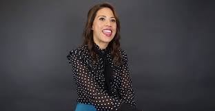 Selenis leyva, taylor schilling, kate mulgrew, elizabeth rodríguez y natasha lyonne en la cena ok did no one else hear rafa's voice and immediately know it was elizabeth rodriguez aka aleida. Who S Elizabeth Rodriguez Bio Dating Parents Nationality Partner Net Worth