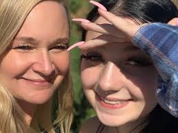 Fundraiser by Thomas Kunstmann : Help for Madeline and Lisa