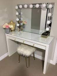 Simplicity of design is beauty. Vanity Desk With Mirror And Lights