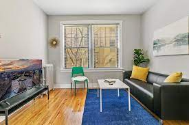 Here is what to expect when looking for two bedroom apartment chicago: Central Location Lakeview 1 Bedroom Neat Comfy Apartment Chicago