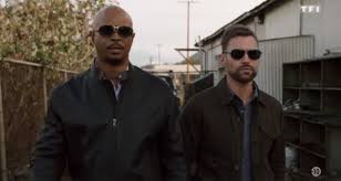 Avec un tout nouveau policier incarné par seann william scott. L Arme Fatale Annulee Avant La Saison 4 Clayne Crawford Damon Wayans Et Sean William Scott Arretes Sur Tf1 Toutelatele