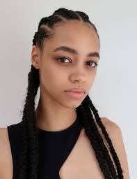 Daisy Oh's Instagram, Twitter & Facebook