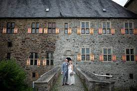 Als hochzeitsfotografen haben wir schon zahlreiche hochzeiten in nrw in den unterschiedlichsten hochzeitslocations begleitet. Hochzeitslocation Nrw Hochzeit Im Haus Kemnade In Hattingen Slawa Smagin De