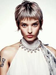 Image result for frisuren kurze haare berühmtheit