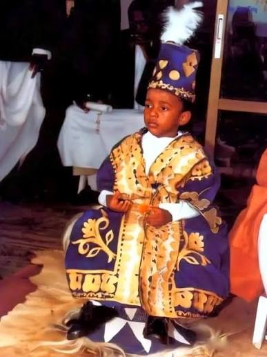 I wish to extend my deepest and most heartfelt condolences to the Royal  Family of Tooro, especially to my dear friends, Princess Mabel Komuntale  and Princess Elizabeth Bagaya. I also extend my