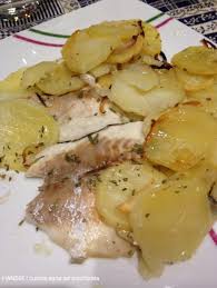 Spigola al forno su letto di patate. Filetti Di Orata Al Forno Con Patate E Cipolla Hansik
