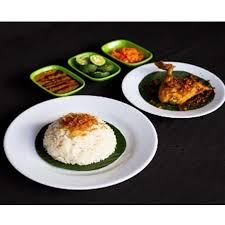 Menu makanan yang satu ini menjadi menu favorit banyak orang. Jual Ayam Rempah Nasi Putih Ayam Goreng Sambel Terasi Murah Mei 2021 Blibli