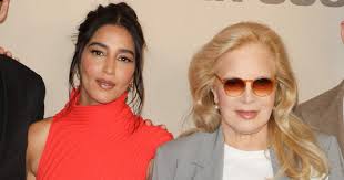 Photo GALA VIDO ? Lela Bekhti est flamboyante dans une robe rouge ...