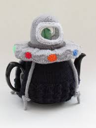 (50:07)jasmin talks about swatching her handspun for mariah. Alien Spaceship Tea Cosy Knitting Pattern