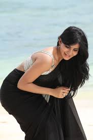 Navel piercing is currently trending among the indian youngsters and also it's a growing fashion. Samantha Ruth Prabhu Black Saree Photos From Movie Jabardasth