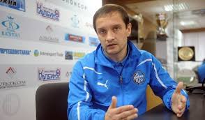 По завершении карьеры, стал тренером. Roman Sanzhar S Prihodom Rebrova Dinamo Izmenilos V Luchshuyu Storonu 13 Avgusta 2014 G Dinamo Kiev Ot Shurika