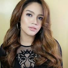 Karen Sedillo's Instagram, Twitter & Facebook