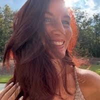 70+ perfiles de «Bournique»