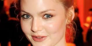 Holliday Grainger : sa biographie, filmographie, et quelques photos