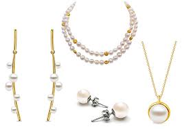 Shop the best valentine's day gift ideas for family and friends. Gift Ideas For Him Her This Valentine S Day Now Bali