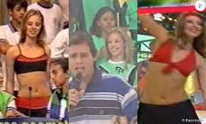 Em um vídeo antigo exibido no domingo legal, por ocasião de seus 25 anos como apresentador, celso portiolli aparece perseguindo paolla oliveira no passa ou repassa.ele ameaça dar uma torta na. Paolla Oliveira Teve Seus Dias De Assistente De Palco Na Emissora Ela Ajudava Celso Portiolli No Passa Ou Repassa 1999 2001 Purepeople