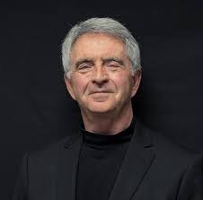 Ignite Your Passion for God: A Daily Guide to Experience Personal Revival:  Phillips, Tom, Marzano, Lisa: 9780802452481: Amazon.com: Books