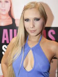 Deutsche Erotikdarstellerin Lena Nitro auf der 19.Erotikmesse Venus 2015 in  Berlin deutsche