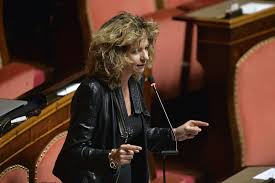 Barbara lezzi ha vinto nel suo collegio promettendo lo stop al gasdotto. Chi E Barbara Lezzi Nuovo Ministro Per Il Sud Le Foto Formiche Net