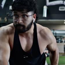 there's no traffic when you're in your own lane.” #fit #gymshark  #bodybuilding #powerlifting #healthylifestyle #mentalhealthawareness #love