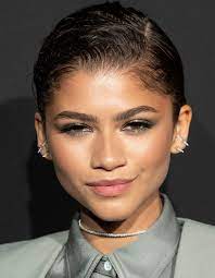 17.and when she was on the cover of vogue, and her reaction to seeing it irl for the. Zendaya Rotten Tomatoes