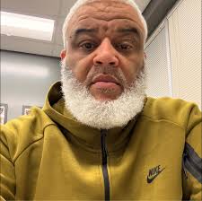 Ward finds the end zone for a TOUCHDOWN TITANS 🏈🏈