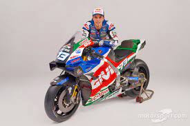 Alex marquez will, however, remain within the honda fold at its satellite team, lcr, at the expense of cal crutchlow. Motogp 2021 Lcr Honda Prasentiert Die Farben Fur Alex Marquez