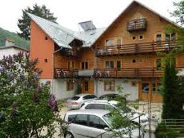 Oaspeții au la dispoziție o grădină cu facilități de grătar. Hotels Breaza De Sus Rumanien Hotels Breaza De Sus Hotelreservierung Eskytravel De
