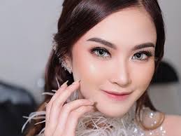 Entah bagaimana gabriella larasati bisa dikaitkan dengan video dengan durasi 11 detik itu. Diduga Pemeran Video Syur 14 Detik Gabriella Larasati Matikan Kolom Komentar Medsos
