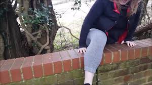 不保持社交距离的公共操我翻墙