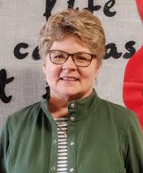 Today, we highlight interventionist Linda Wagner, who was selected as  Teacher of the Year at Monger Elementary! Linda has been with Monger  Elementary for all 20 years of her teaching career. Linda