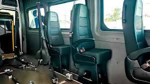 Prefeitura de C&aacute;ceres adquire van adaptada para transporte de pacientes do CER - Prefeitura Municipal de C&aacute;ceres