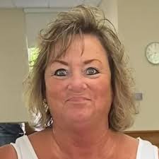 Vicki Winkler's Instagram, Twitter & Facebook