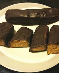 Gerade Sind Meine Proteinriegel Fertig Geworden Bedingt Durch Die Schokolade Sind Sie Nicht Zu 100 Protein Riegel Rezept Proteinriegel Proteinreiche Rezepte