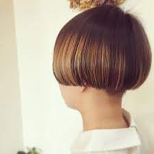 暖かくなってきましたね 春ヘアーにしませんか 交野市 美容室 atelierhomma アトリエホンマ きのこヘアー マッシュボブ メッシュカラー 刈り上げ女子 刈り上げボブ ショート マッシュ マッシュルーム ハイライト bob shorthair m 刈り上げ ボブ ボブ 髪型