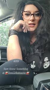 Denise Robinette's Instagram, Twitter & Facebook