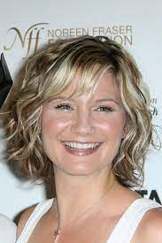 Short wavy pixie short wavy haircuts great haircuts mom hairstyles hairstyles over 50 curly hair cuts curly hair styles curly bob jennifer nettles hair. Jennifer Nettles Hairstyles Hair Colors Steal Her Style