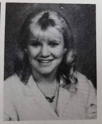 💔 Does anyone remember her from Real World? So sad!