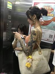 Lời khai mới nhất của nghi phạm giết hại nam thanh niên người việt ở nhật nàng siêu mẫu bốc lửa không cần dịch vụ vá trinh và cách yêu khiến nhiều chị em học hỏi chăm chỉ yêu mãi vẫn chưa thấy hai vạch, vợ chồng đi khám rồi đỏ mặt nghe bác sĩ nói triệu phú kim cương việt trên đất mỹ lần. Co Gai Tráº» Gay Xon Xao Khi XÄƒm Kin NgÆ°á»i Ä'á»©ng á»Ÿ Thang May 2sao