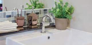 Helechos plantas adaptadas a la humedad, es una buena idea agregarlas en baos con luminosidad media. Las Mejores Plantas Para Decorar El Bano La Cocina Y El Dormitorio