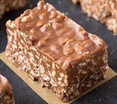 Cette Collation Ou Dessert Rapide Et Facile Est Naturellement Sans Gluten Vegetalien Sans Produit Crunch Bars Recipe Peanut Butter Crunch Dessert Ingredients