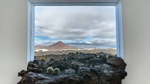 Cesar manrique setzte sich dafür ein, auf lanzarote einen sanften tourismus ohne bausünden aus beton zu etablieren. Die Lavabauten Von Cesar Manrique Ubm Magazin