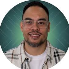 Charles Hauer's Instagram, Twitter & Facebook